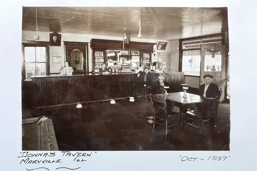 Lyle's Tavern - Maryville, IL - October 1937 - Donna's Tavern