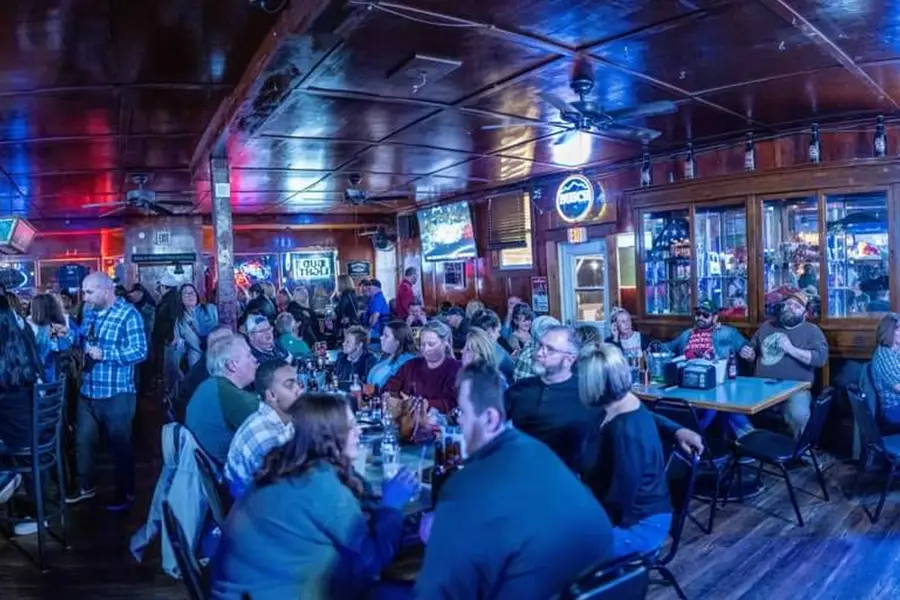 Lyle's Tavern - Maryville, IL