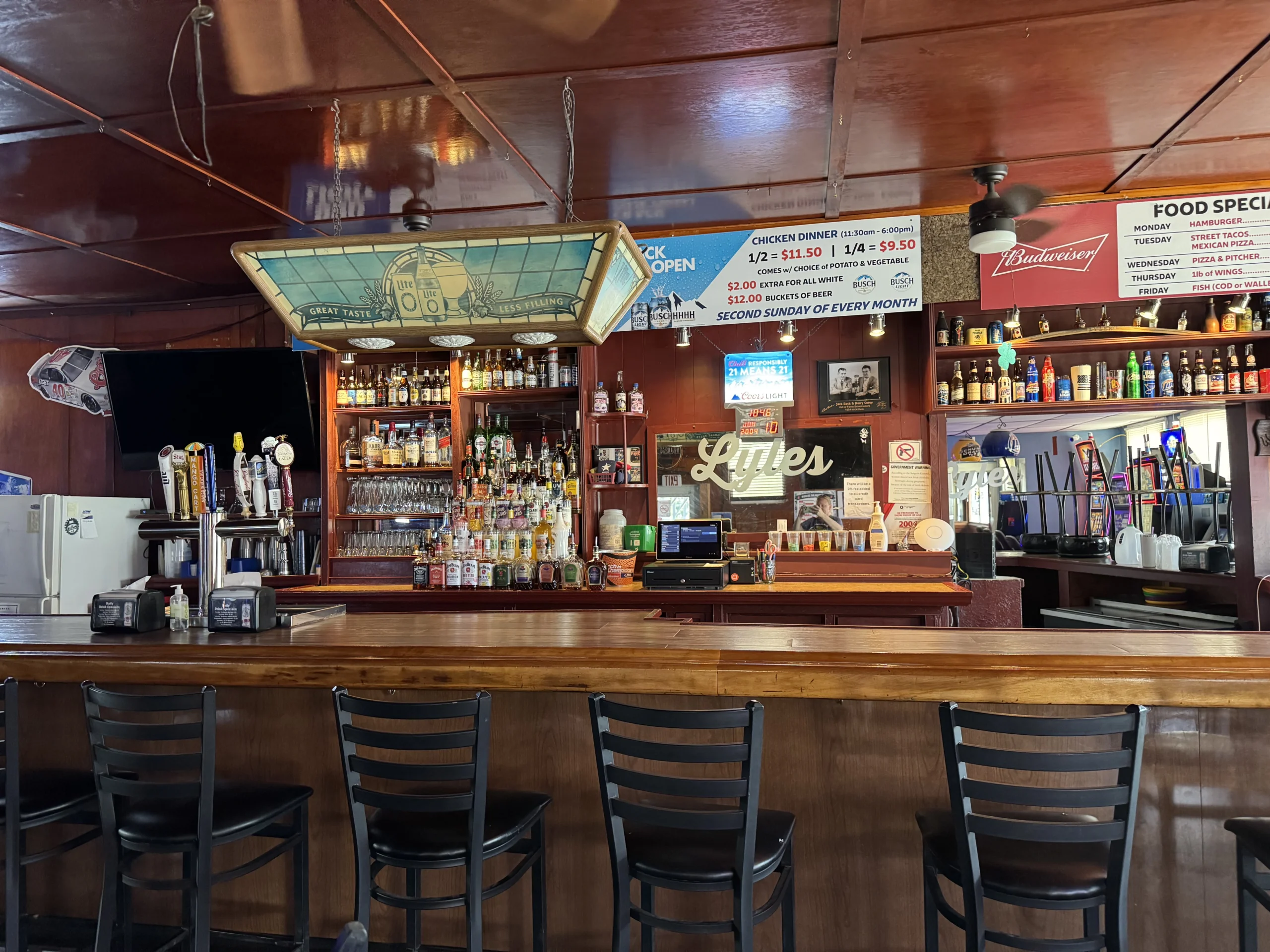 Lyle's Tavern - Maryville, IL